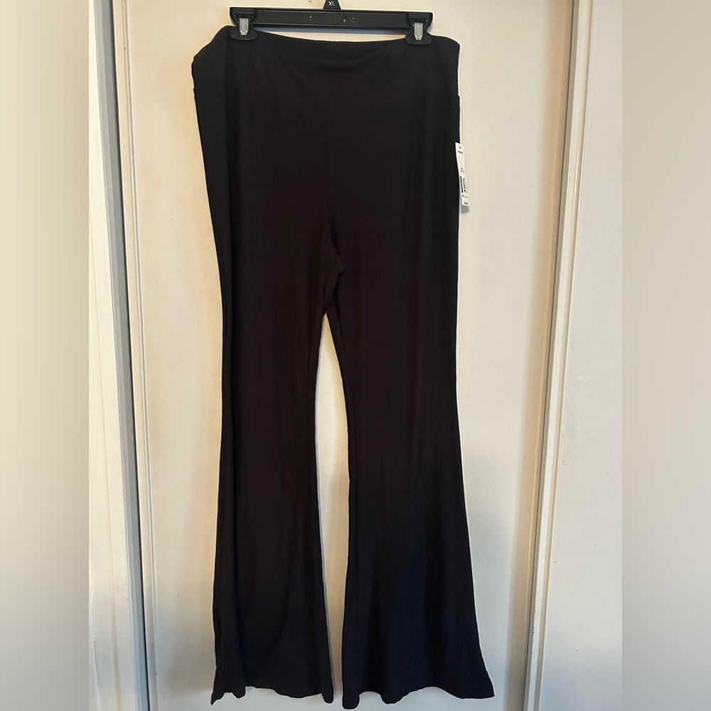 No Boundaries high rise yoga pants